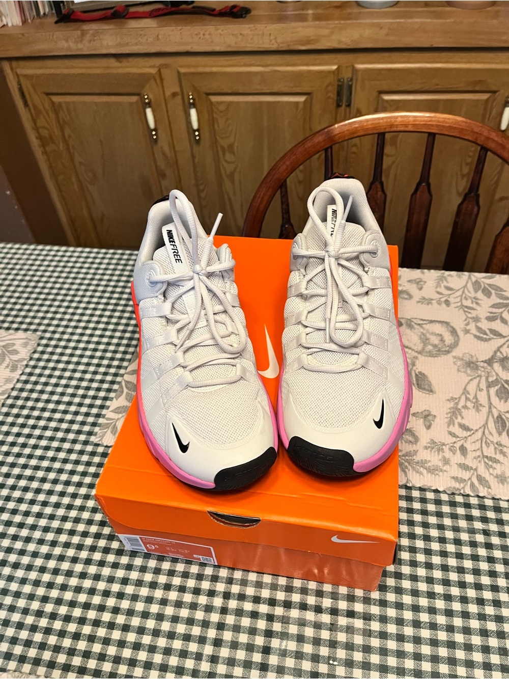 Nike Metcon 10 White & Pink Women's Training Shoes - Picture 2 of 4